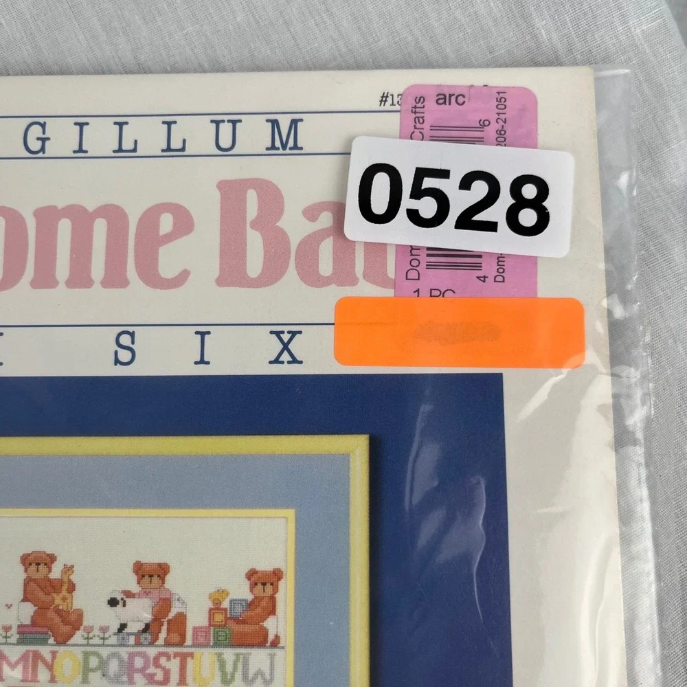 Linda Gillum Welcome Baby Book Six‎ Dimensions Cross Stitch Patterns Craft